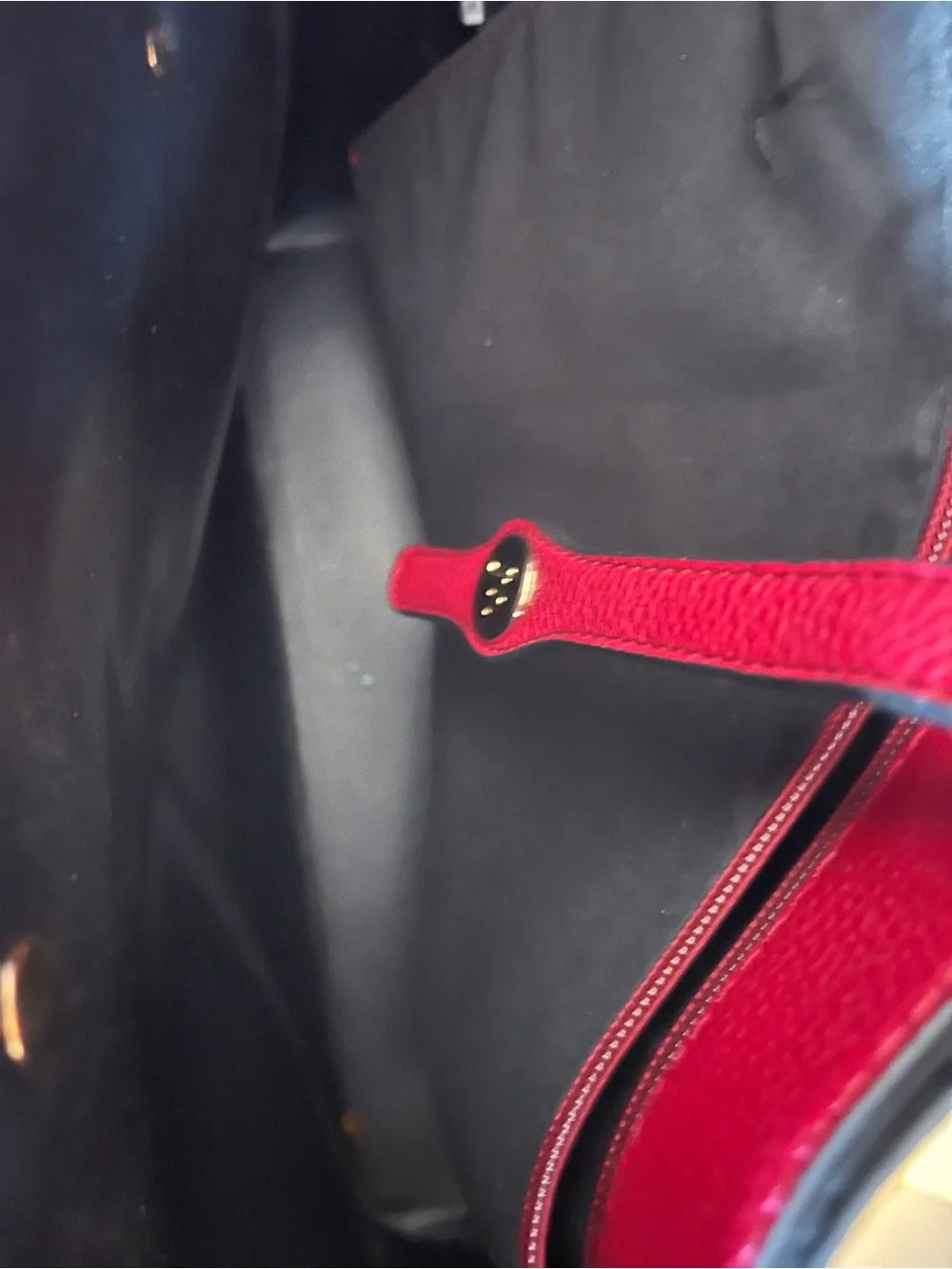 Pebbled Leather Tote Bag in Raspberry red